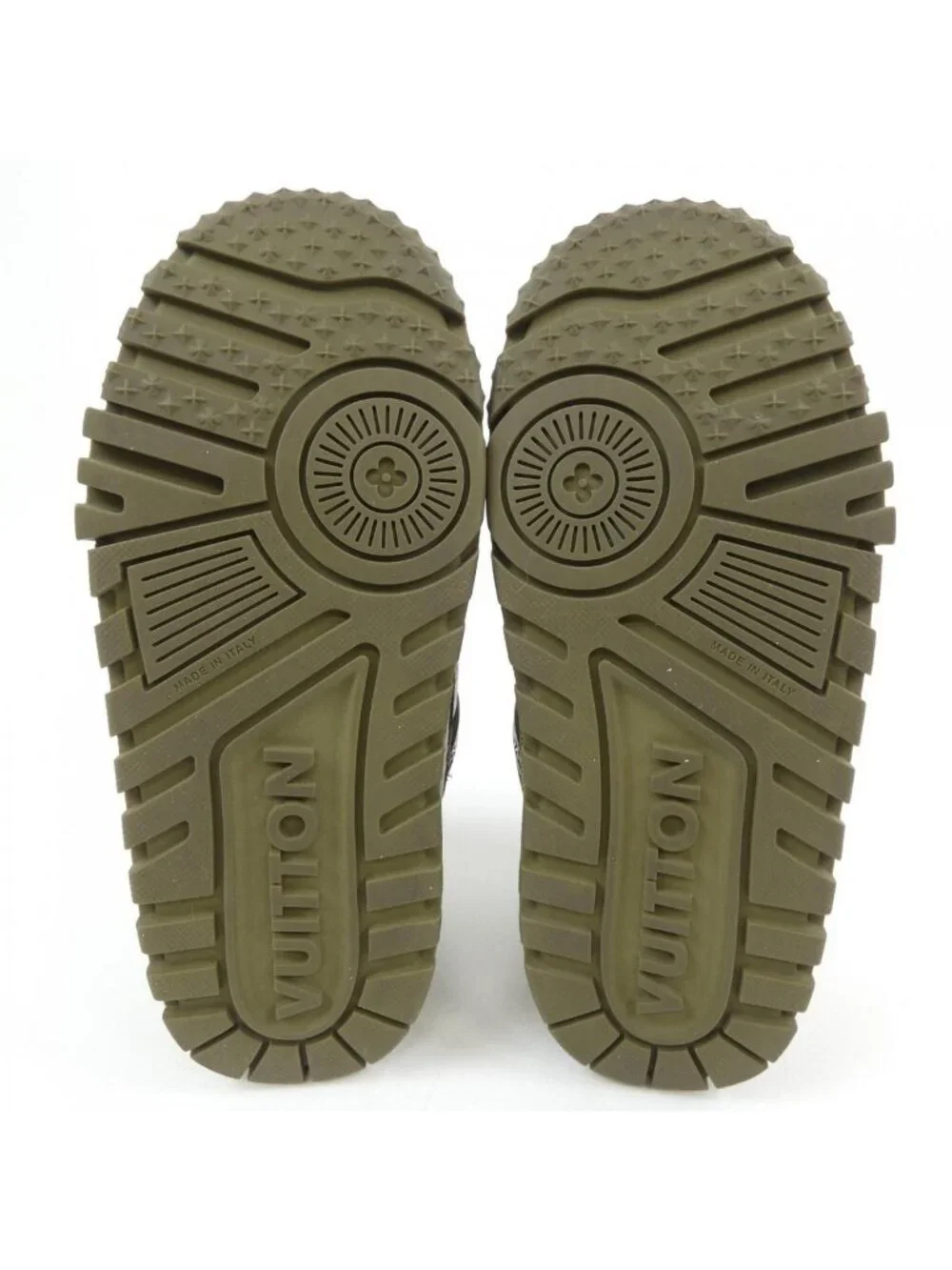 Louis Vuitton LV Trainer Maxi Line Sneakers